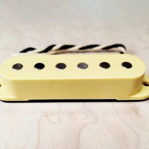 Stratocaster Crema
